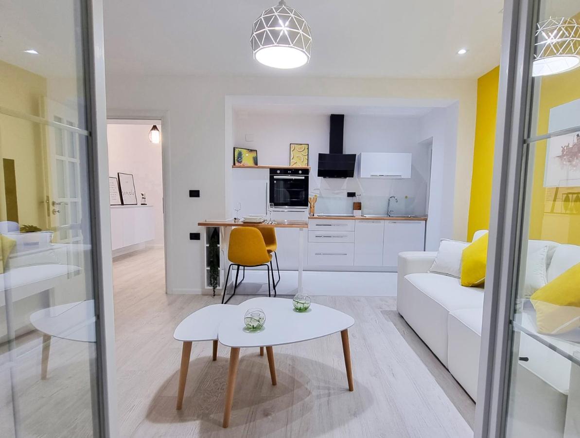 'The Yellow' Condo 培拉特 外观 照片
