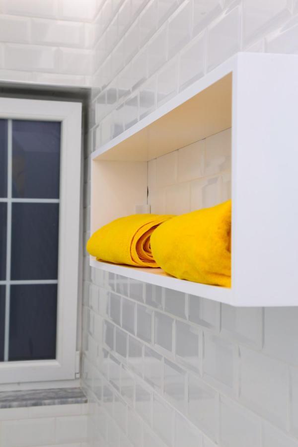 'The Yellow' Condo 培拉特 外观 照片